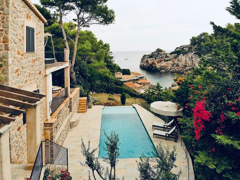 Villa with Infinity Pool in Cala Deià