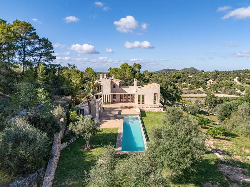 Finca Es Castell – The southeast of Mallorca at its finest: Calm, exclusive, and full of quality of life.