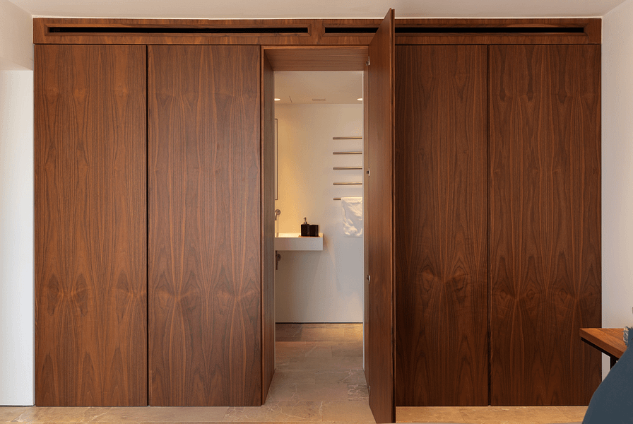 Unique Luxury Frontline Townhouse Directly on the Beach in Portixol