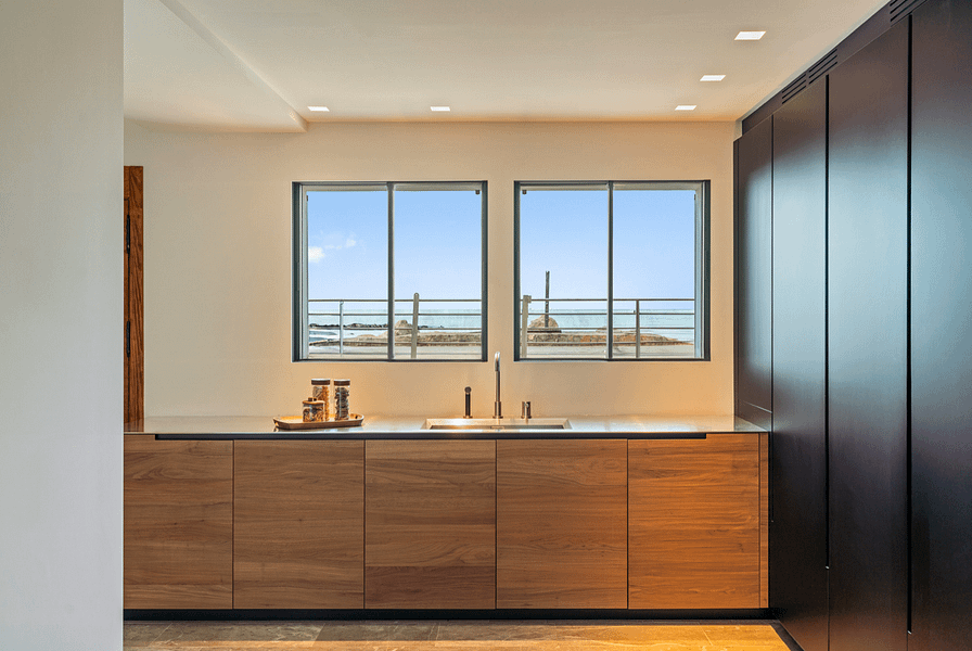 Unique Luxury Frontline Townhouse Directly on the Beach in Portixol