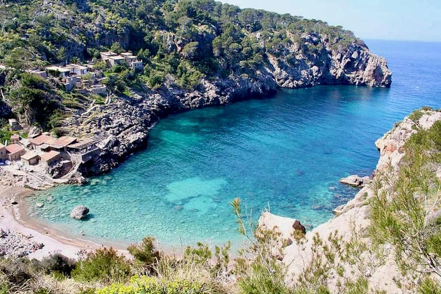 Villa with Infinity Pool in Cala Deià