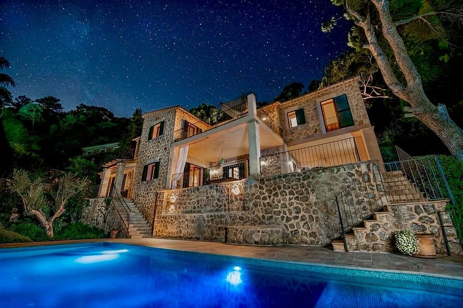 Villa with Infinity Pool in Cala Deià