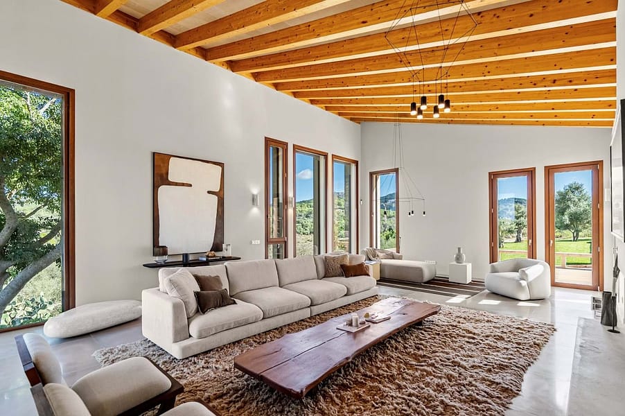 Finca Es Castell – The southeast of Mallorca at its finest: Calm, exclusive, and full of quality of life.