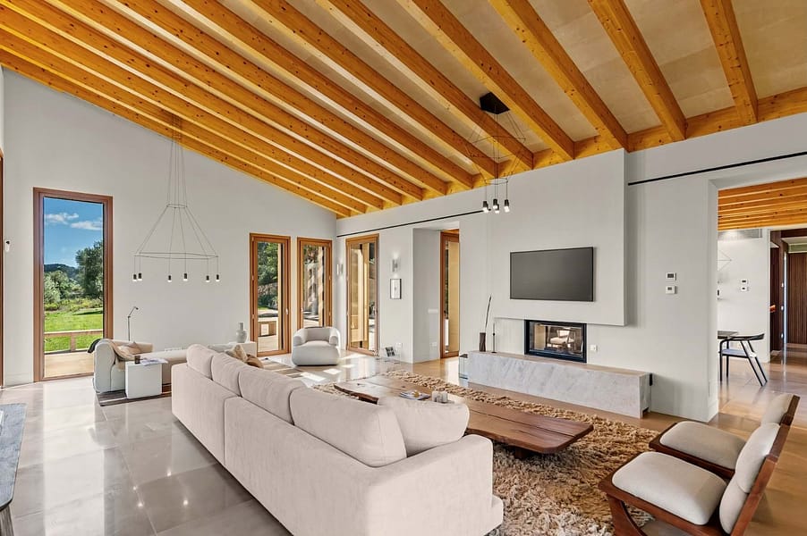 Finca Es Castell – The southeast of Mallorca at its finest: Calm, exclusive, and full of quality of life.