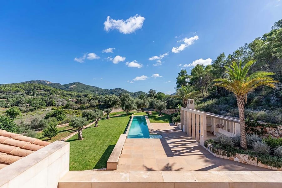 Finca Es Castell – The southeast of Mallorca at its finest: Calm, exclusive, and full of quality of life.