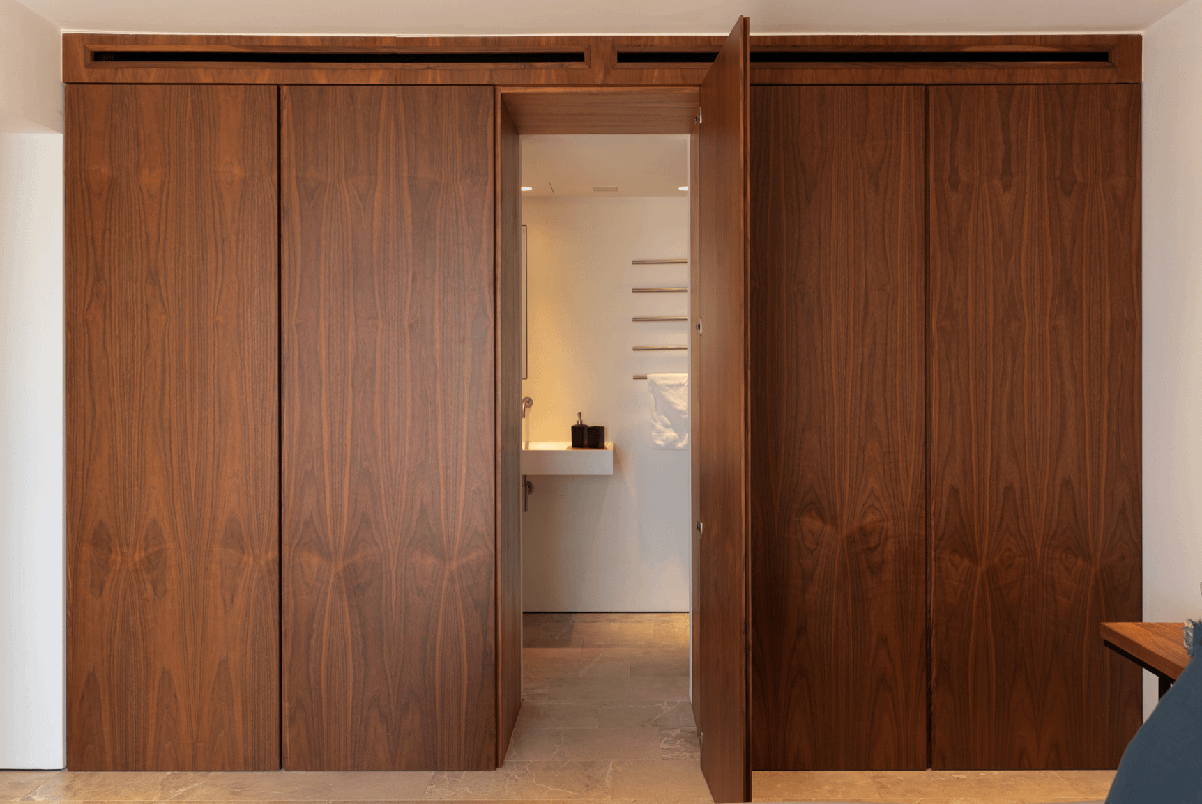 Unique Luxury Frontline Townhouse Directly on the Beach in Portixol