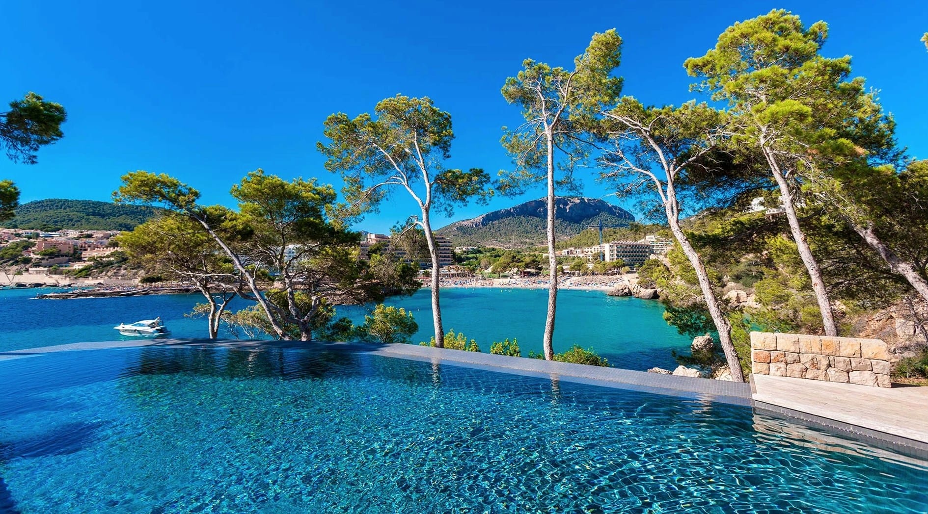 Beachfront Modern Luxury Villa with Spectacular Views in Camp de Mar