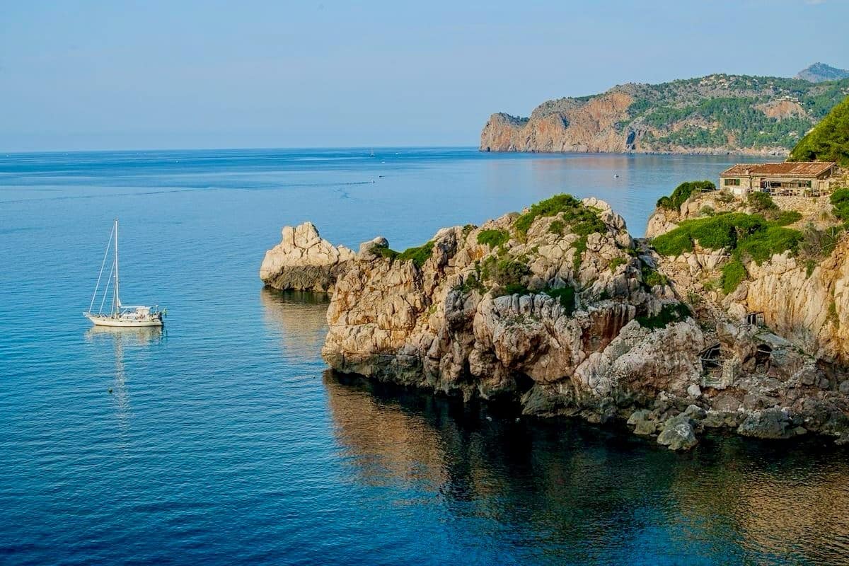 Villa with Infinity Pool in Cala Deià