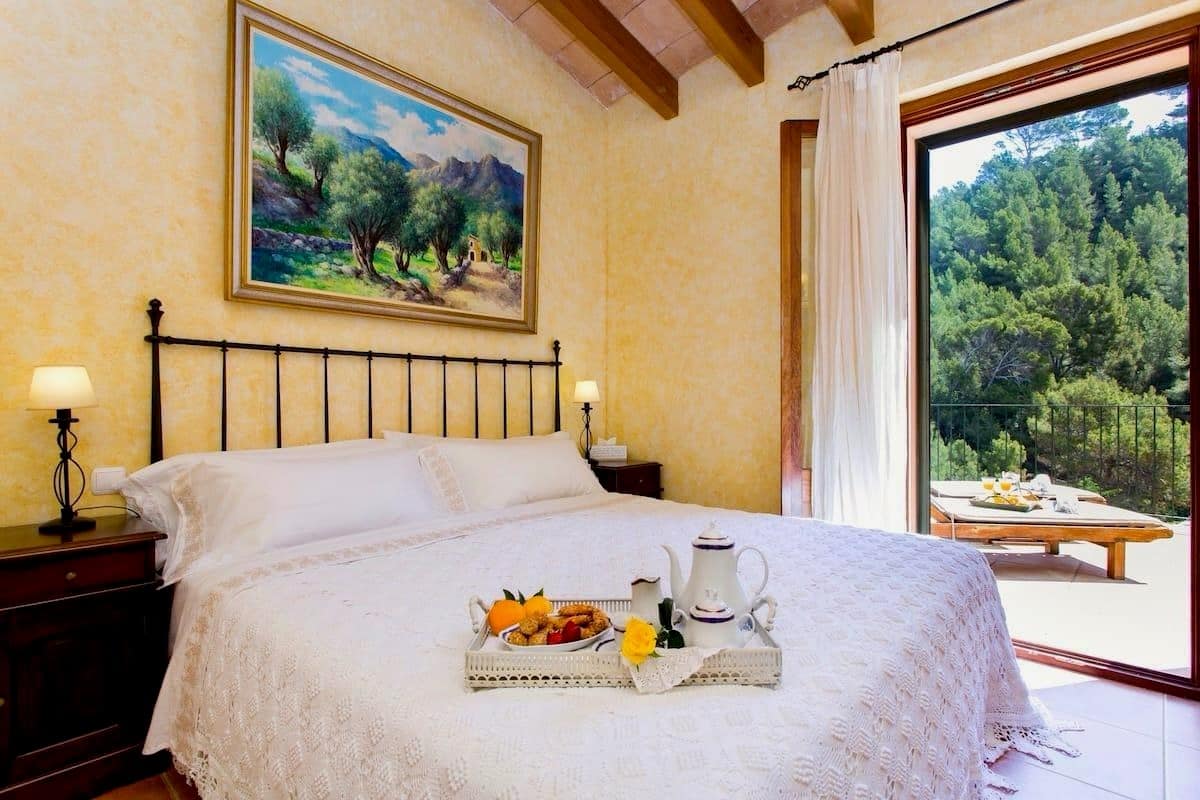 Villa with Infinity Pool in Cala Deià