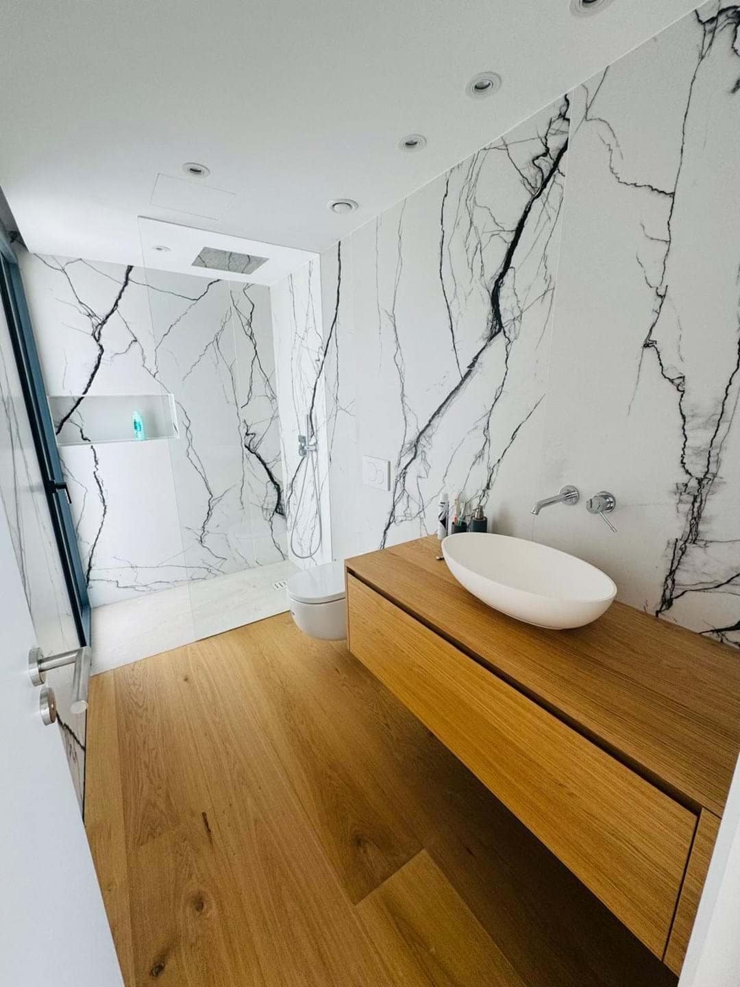 Lifestyle Villa with Licensed Padel Court, Floodlights, BBQ Area, Pool and Underground Garage – Perfect for Social Living