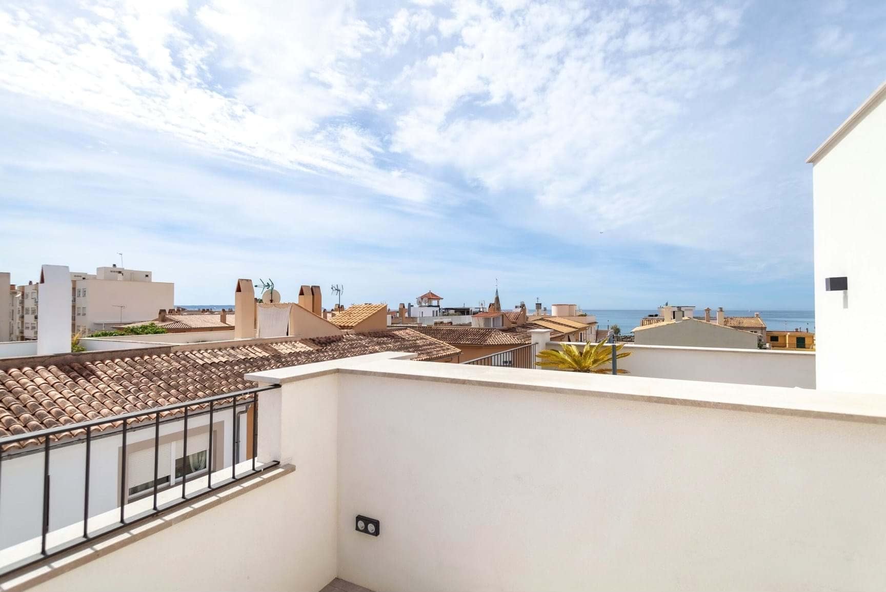 Luxury New-Build Townhouse in El Molinar – Just 120m from the Beach