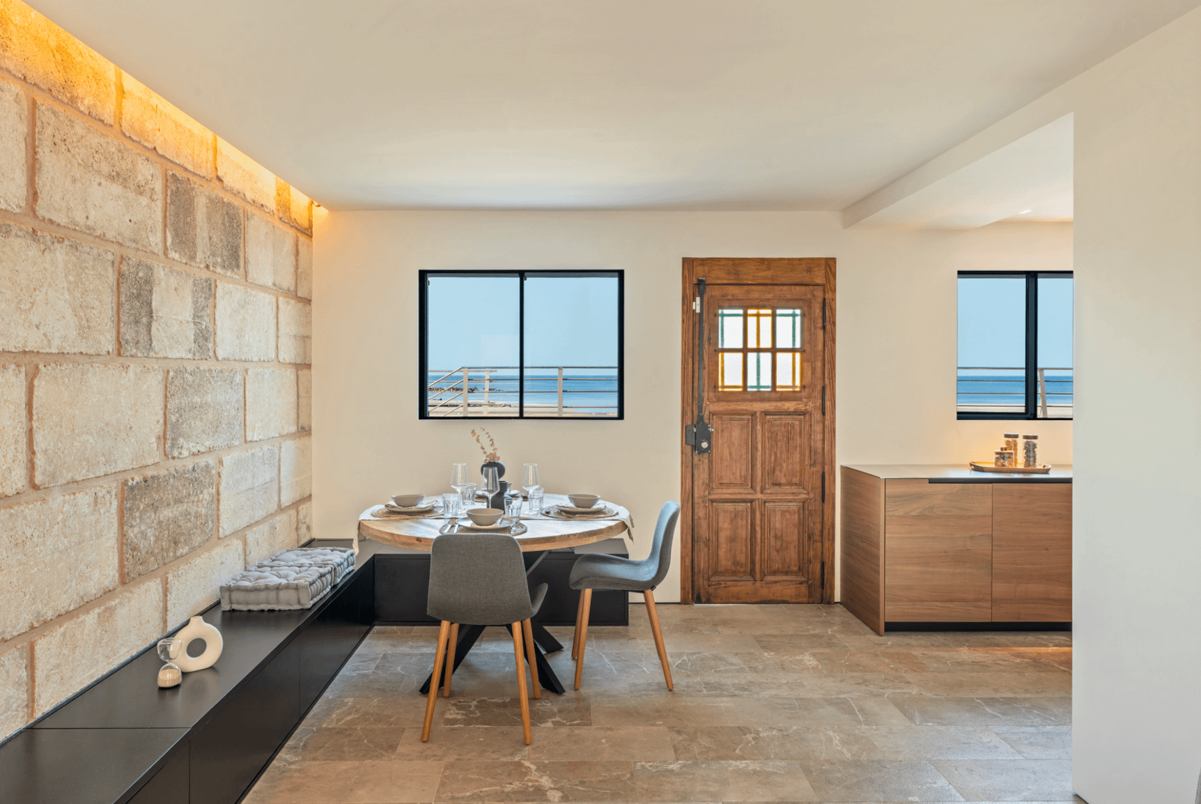 Unique Luxury Frontline Townhouse Directly on the Beach in Portixol