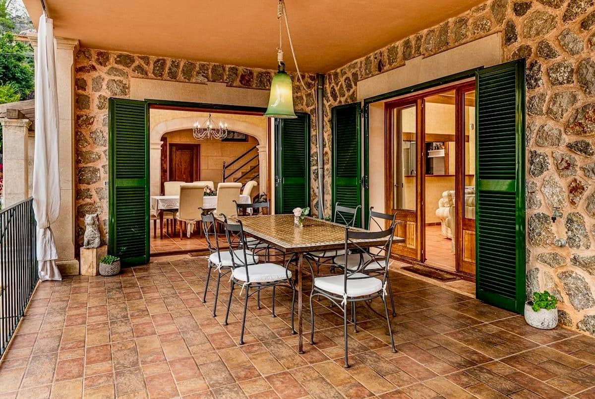 Villa with Infinity Pool in Cala Deià