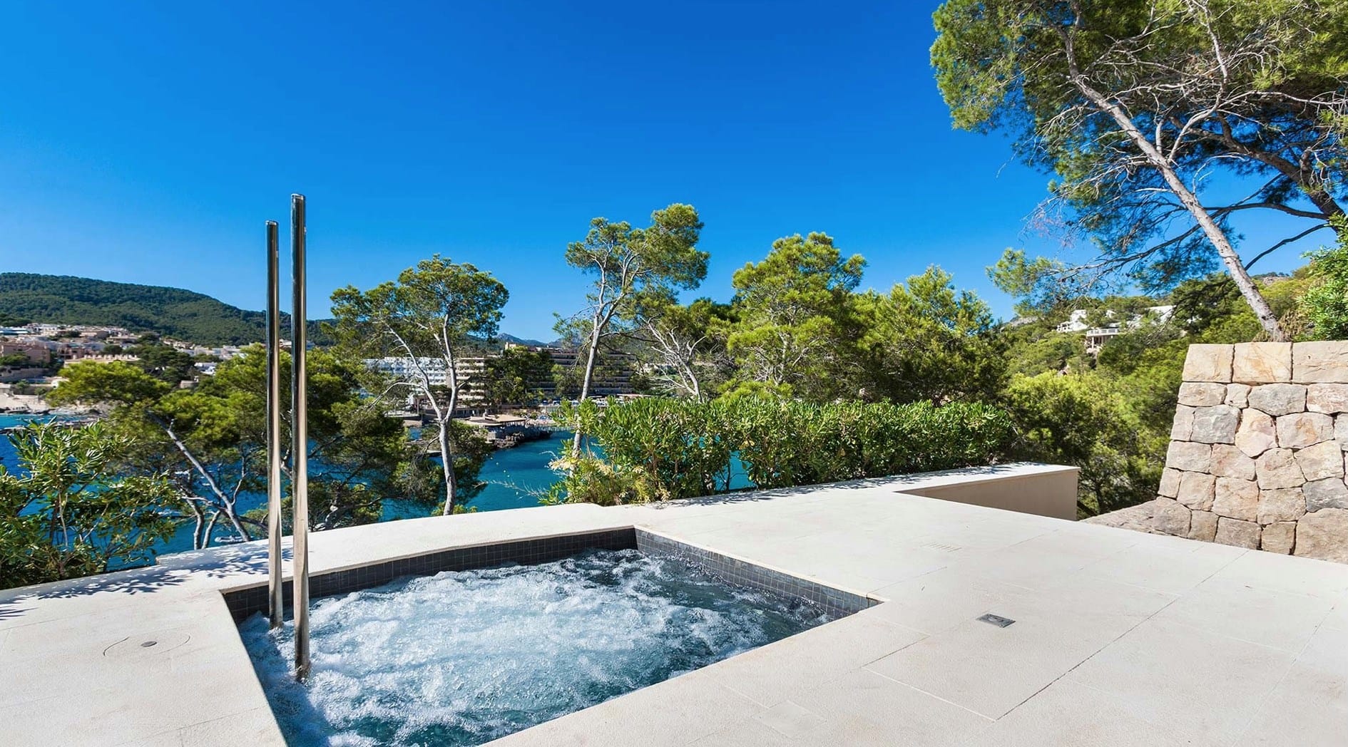 Beachfront Modern Luxury Villa with Spectacular Views in Camp de Mar