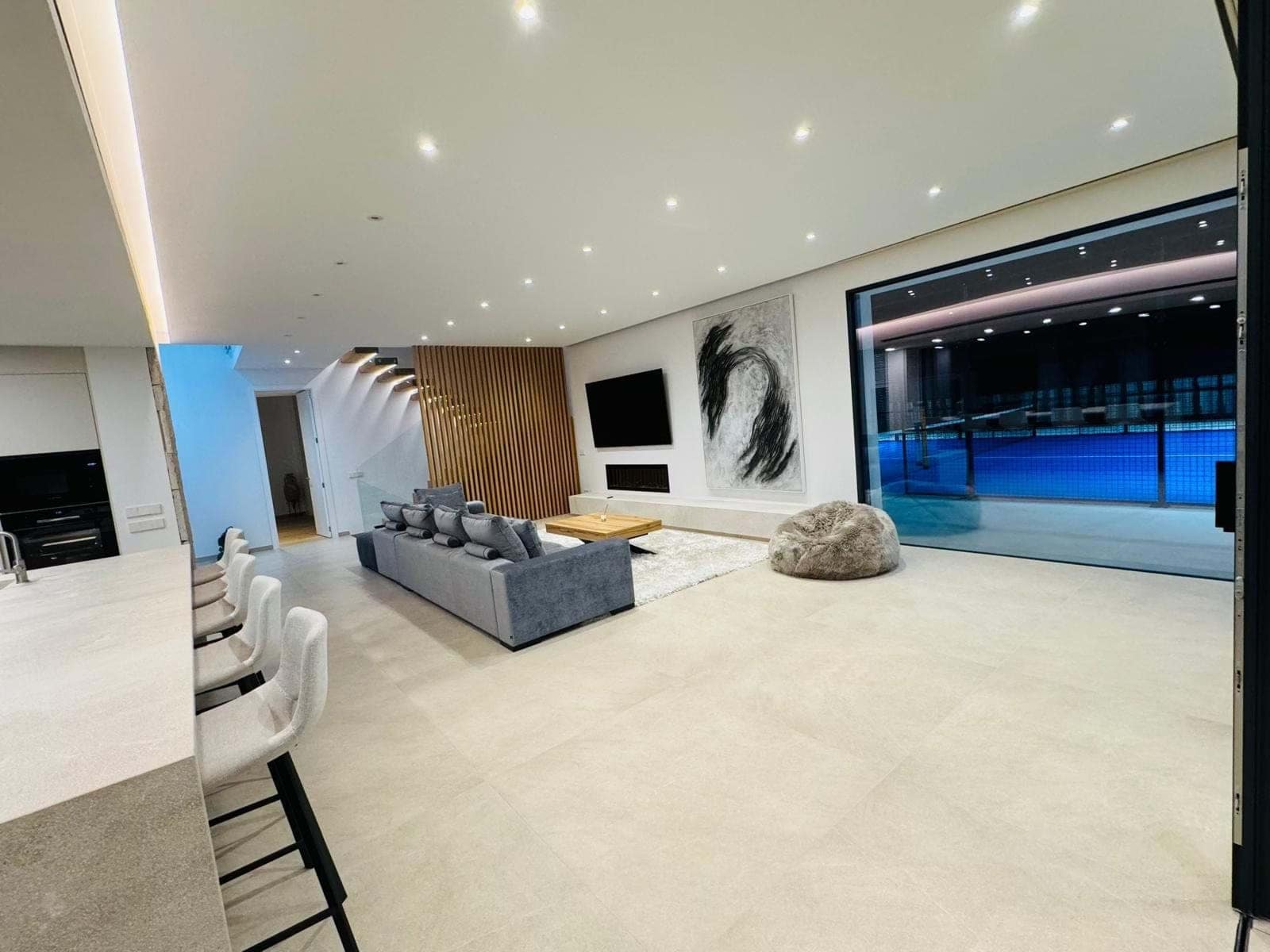 Lifestyle Villa with Licensed Padel Court, Floodlights, BBQ Area, Pool and Underground Garage – Perfect for Social Living