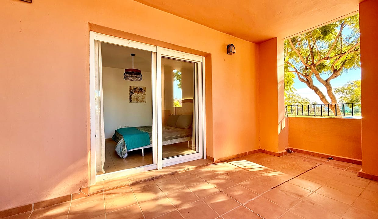 lovely-1-bedroom-apartment-bedroom-terrace-mar-menor-golf-resort-levante-properties-02-scaled