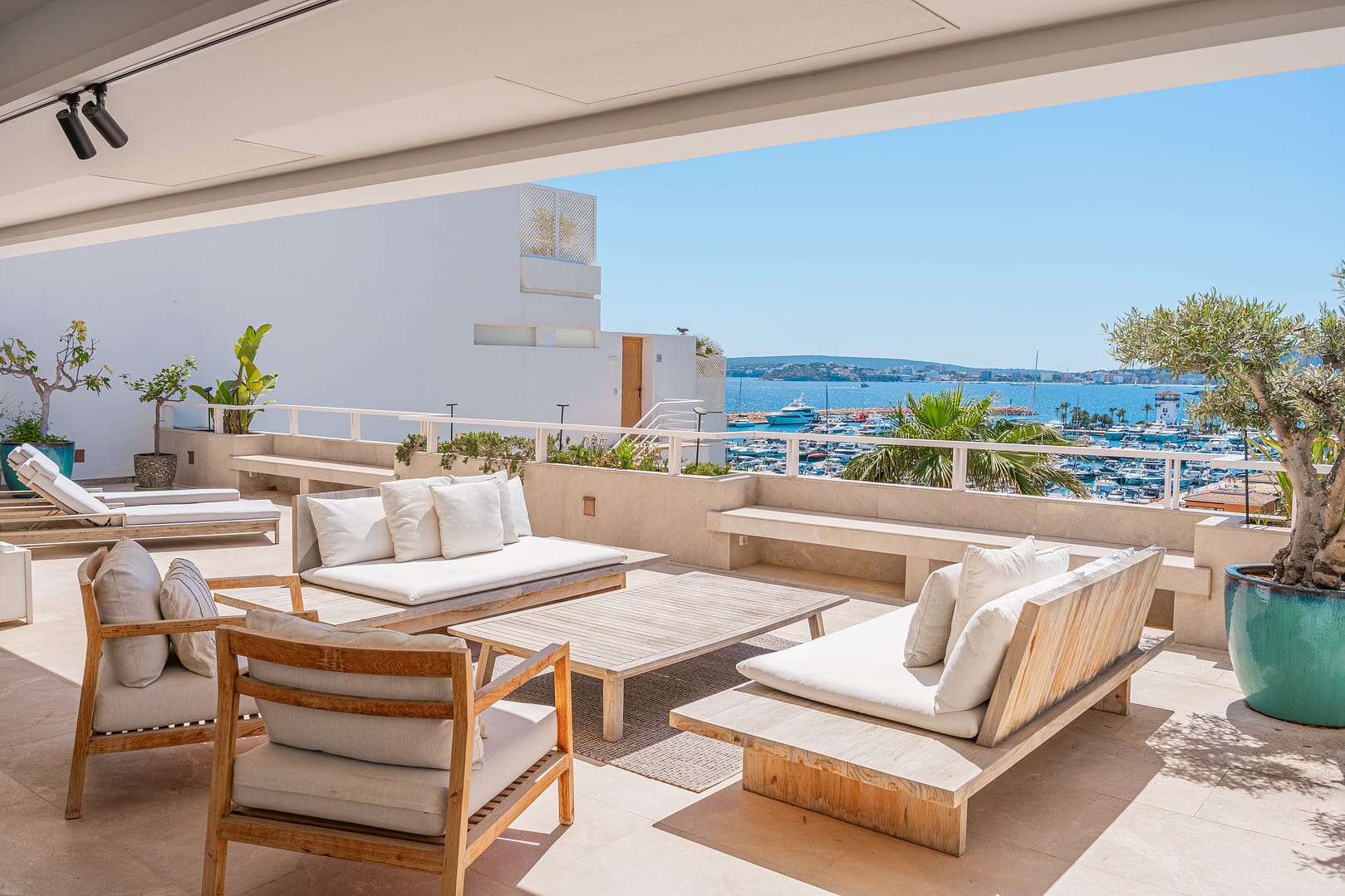 Stunning Apartment Portals Nous Mallorca