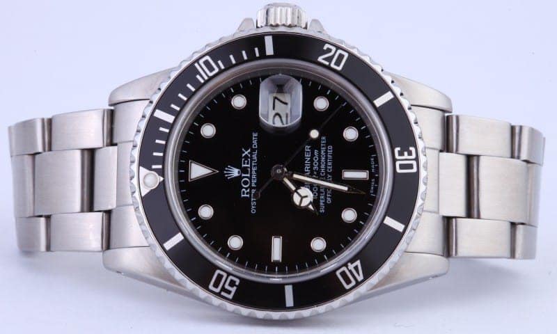 A Submariner 16800 shows up in License to Kill, a James Bond film.