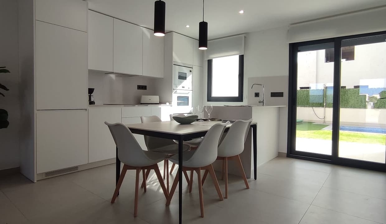 hh45094647-01-image-9