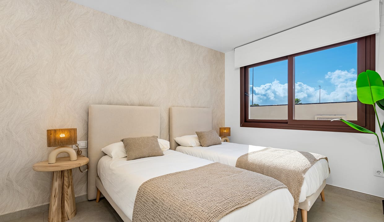 hh63389860-01-image-45