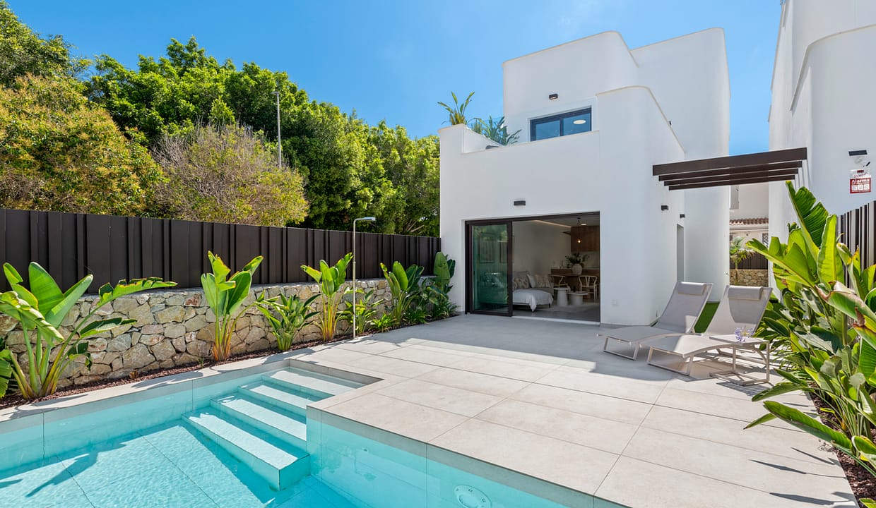 hh63389860-01-image-34