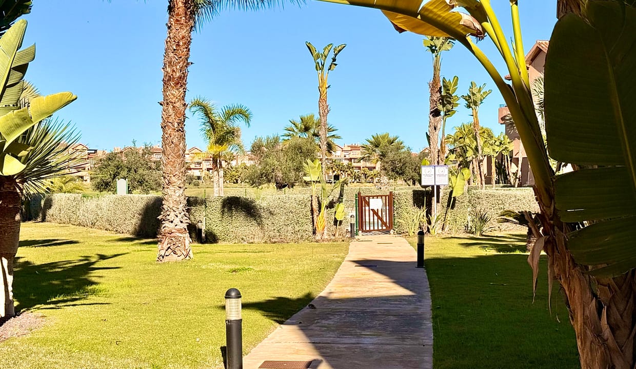 lovely-1-bedroom-apartment-gardens-mar-menor-golf-resort-levante-properties-01-scaled