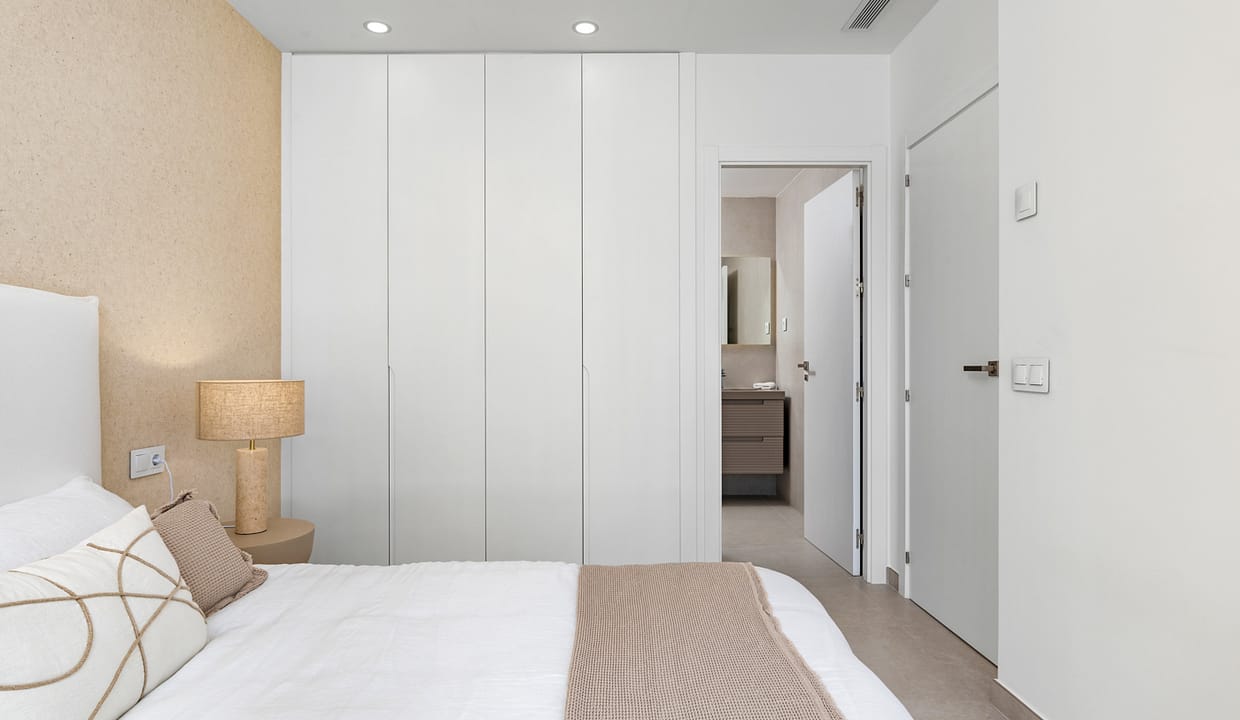 hh63389860-01-image-10