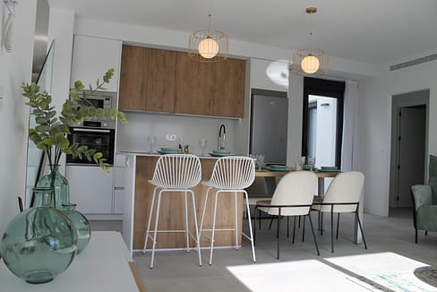 hh73940783-02-image-22