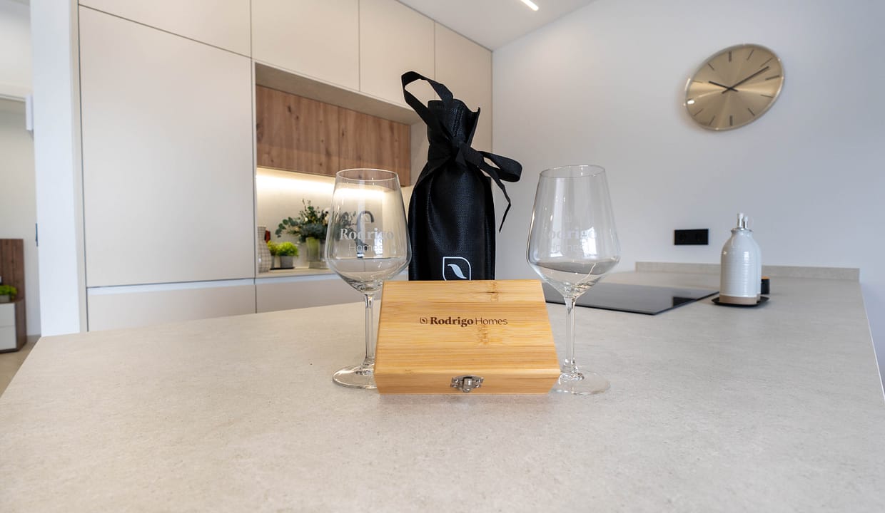 hh30892676-01-image-13