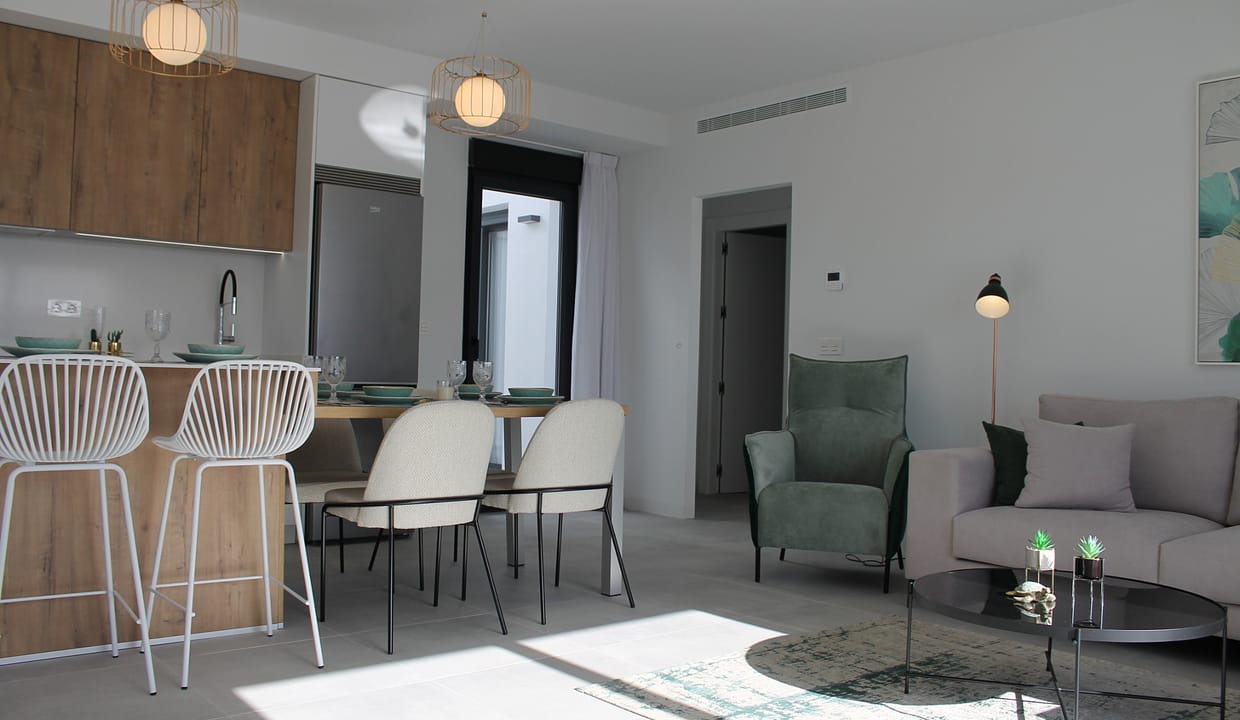 hh73940783-02-image-28