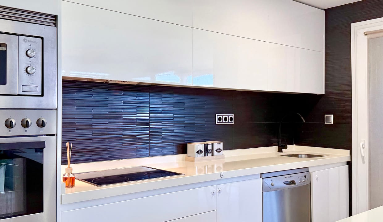 exclusive-4-bed-villa-open-plan-kitchen-mar-menor-golf-resort 1