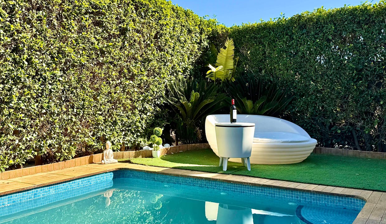 Outside pool area 1