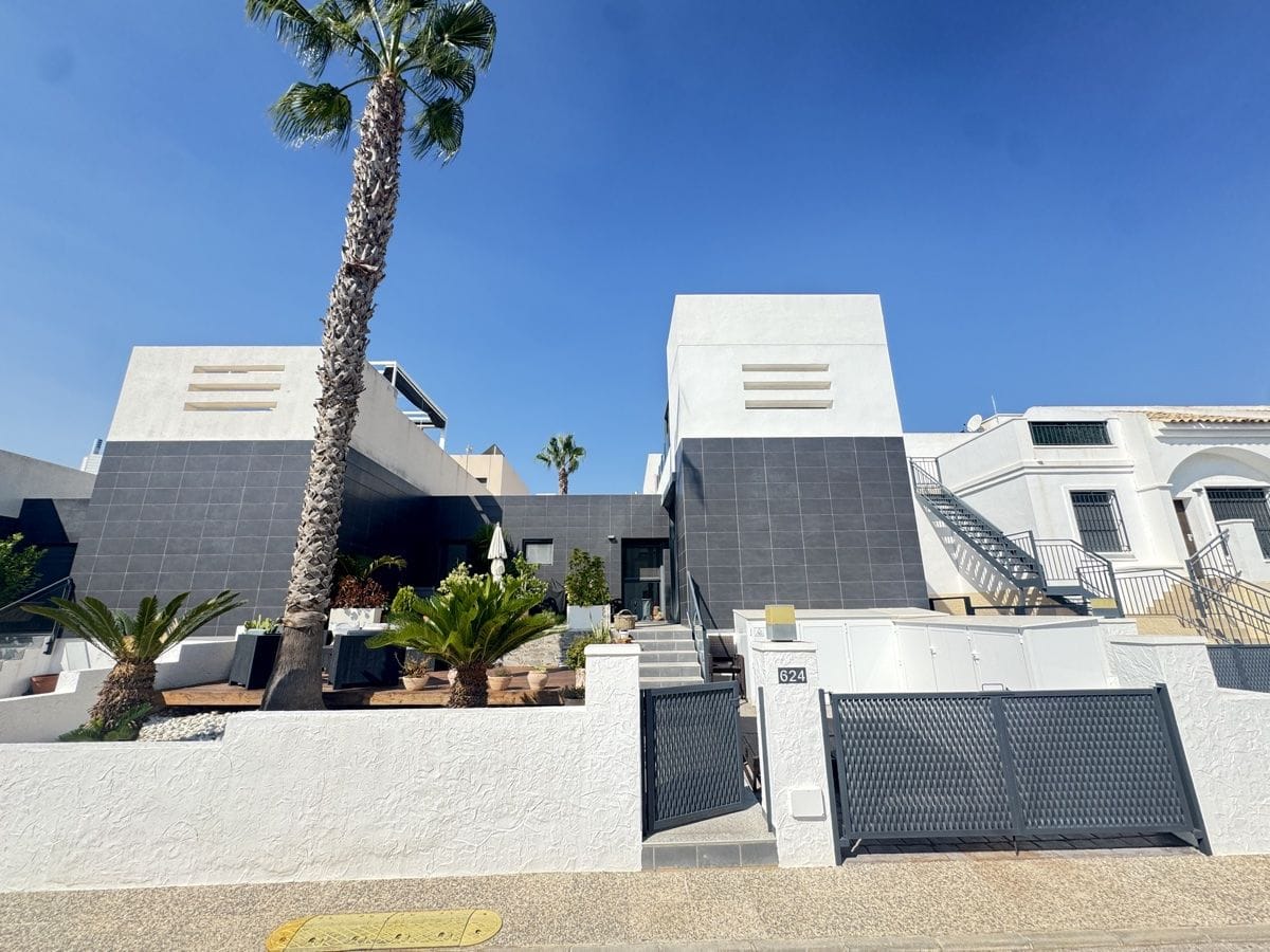 2 Bedrooms Bungalow in Villamartin