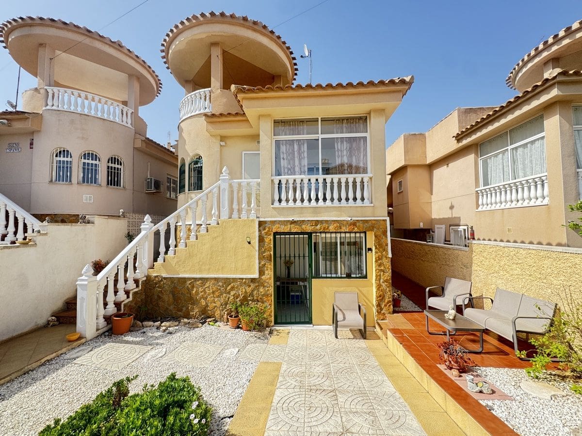 4 Bedrooms House in Villamartin