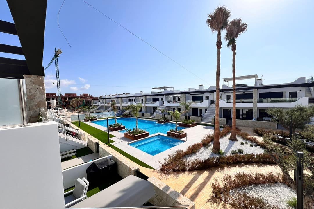 2 Bedrooms Bungalow in Pilar De La Horadada