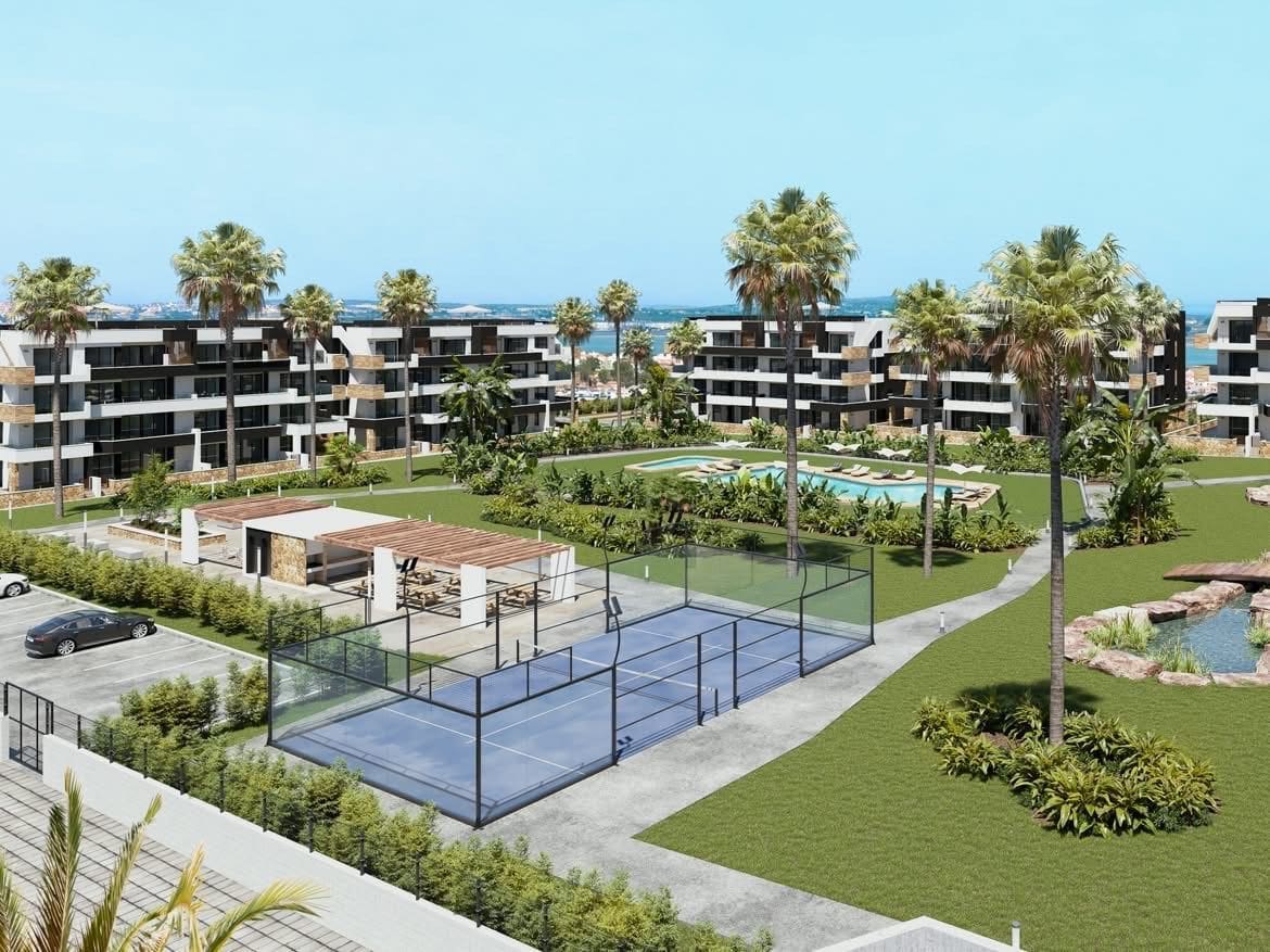 2 Bedrooms Apartment in Torrevieja