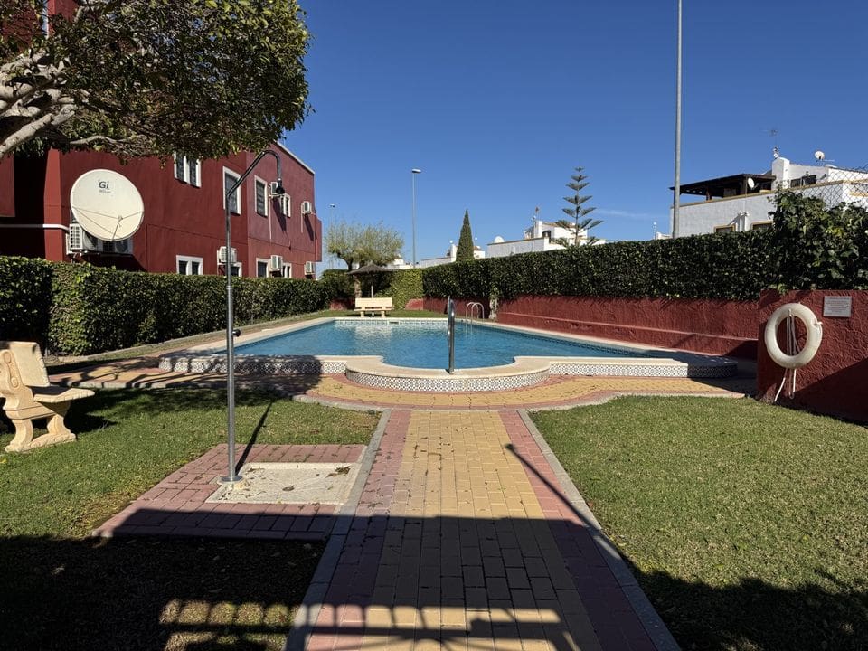 2 Bedrooms Apartment in Los Altos