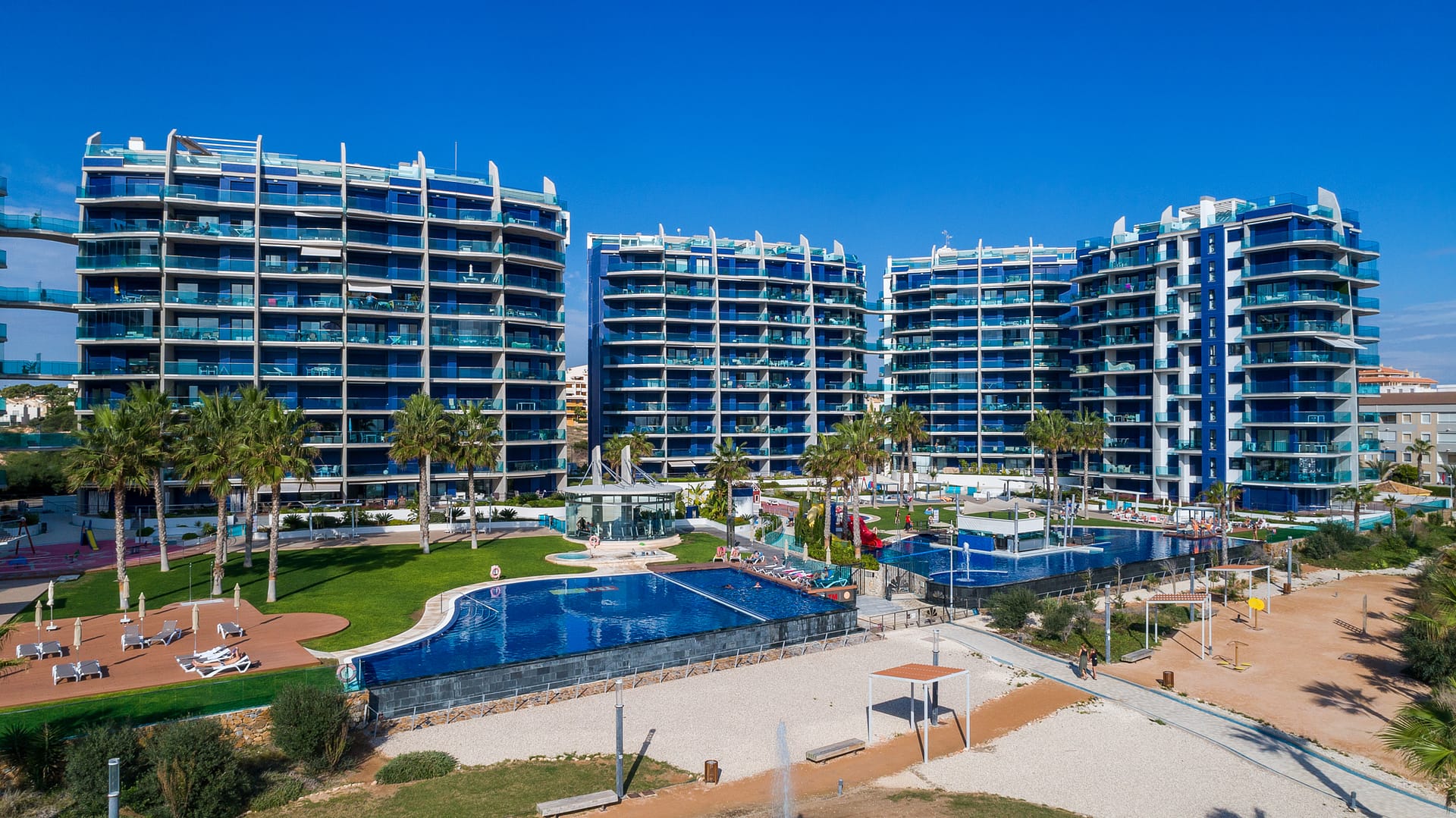 2 Bedrooms Penthouse in Torrevieja