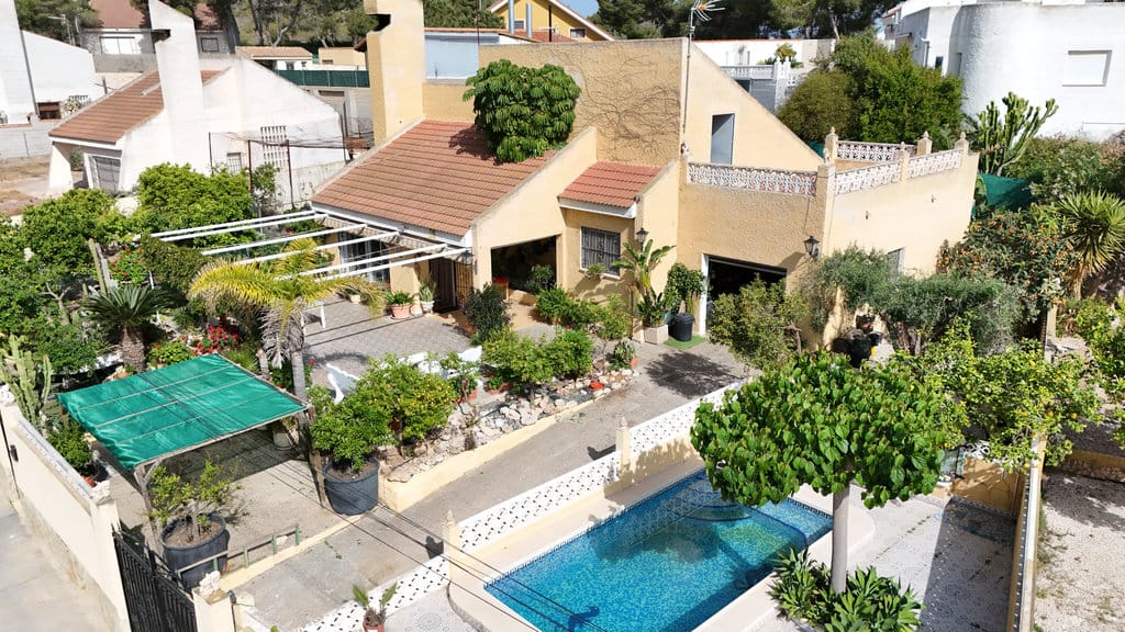 3 Bedrooms House in San Miguel De Salinas