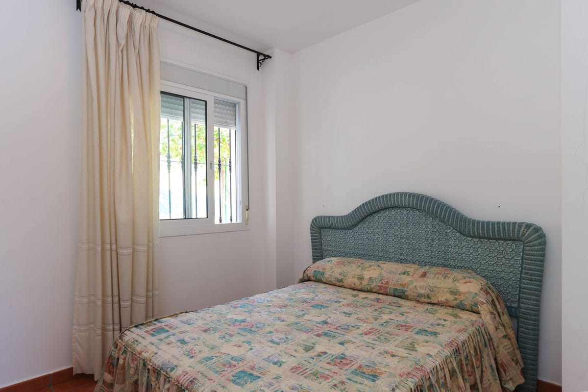 Huis met 3 slaapkamers in Guaro in Guaro - foto 20