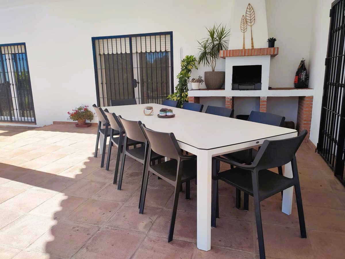 9 slaapkamers verdeeld over twee villa’s in Arenas in Arenas - foto 17