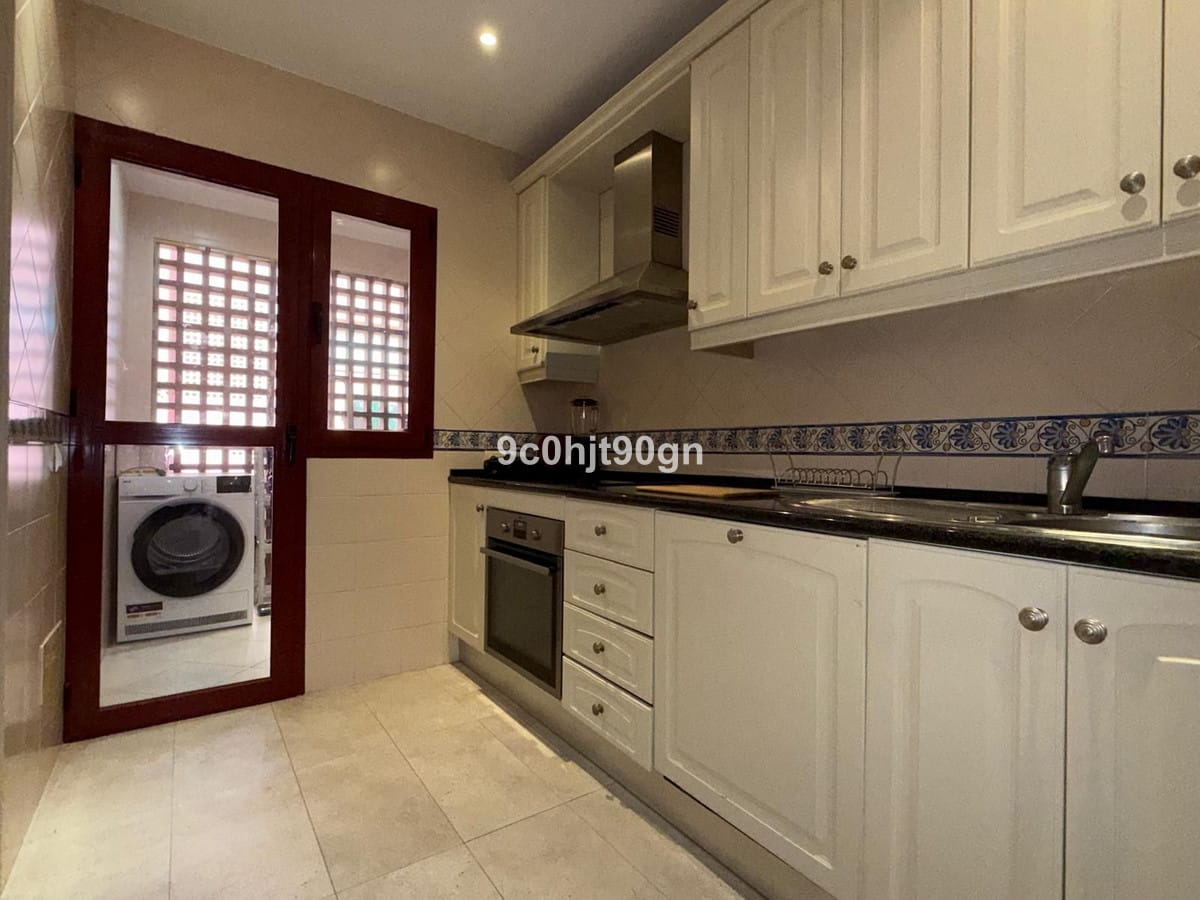 Drie-slaapkamer appartement in Elviria in Elviria - foto 5