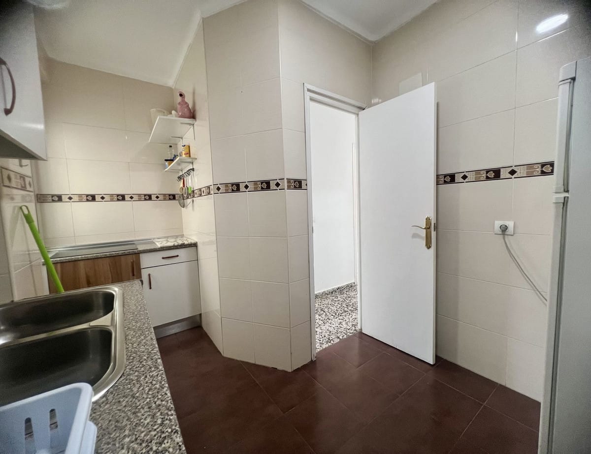 Licht 3-slaapkamerappartement in Málaga historisch centrum – ideaal voor studenten en lange termijn wonen in Málaga - foto 20