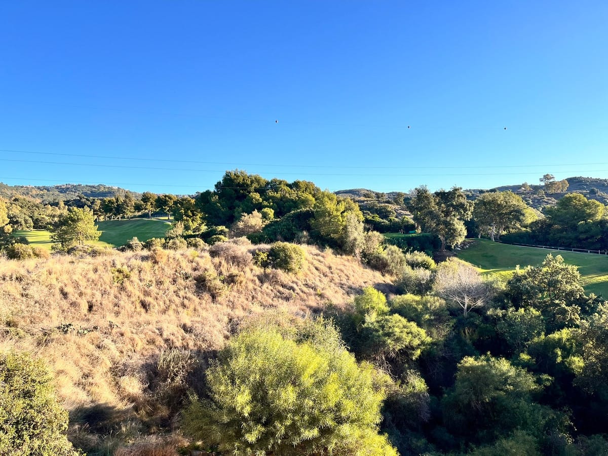 2-slaapkamer appartement aan de golfbaan in Marbella in Marbella - foto 18