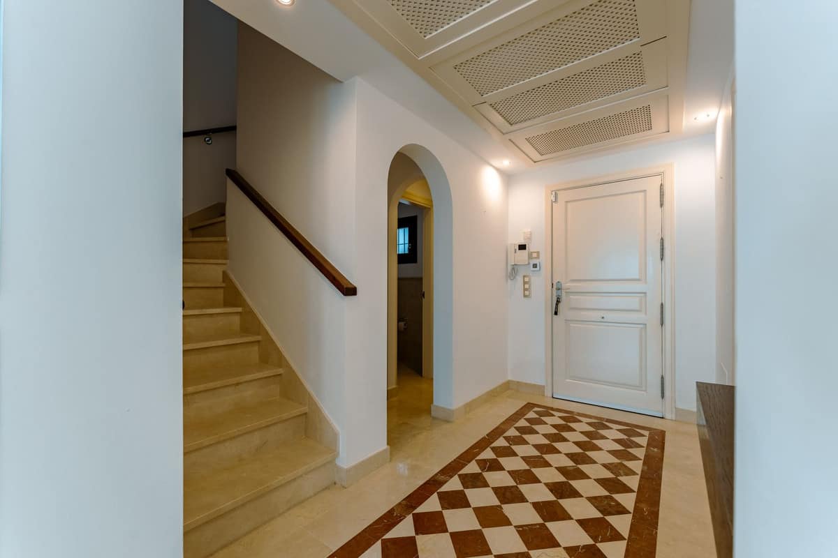 Drie-slaapkamer stadswoning in El Paraiso in El Paraiso - foto 13