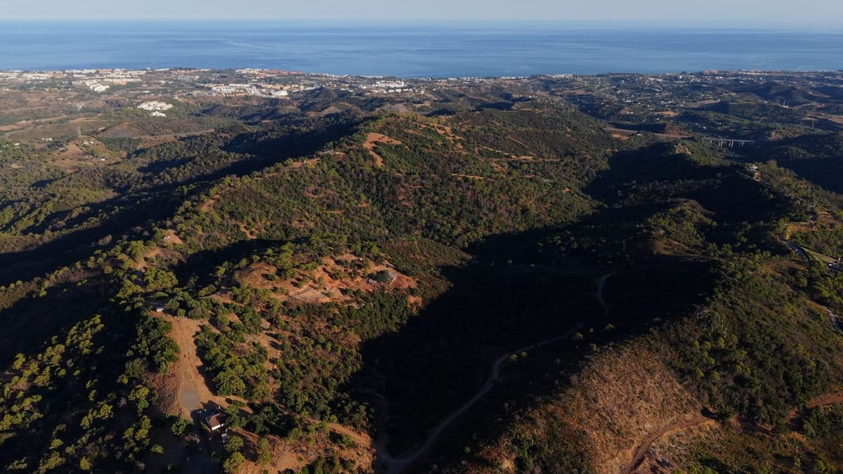 Kavel in Estepona – 615.000 m² historisch landgoed met drie kavels in Estepona - foto 3