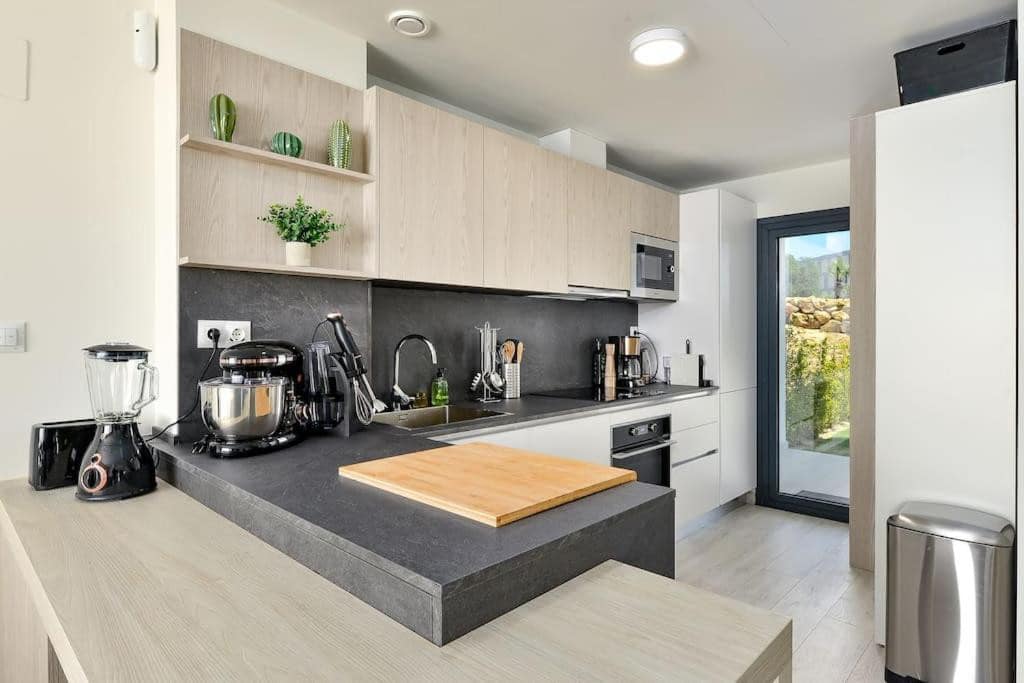 Drie-slaapkamerwoning in Manilva met panoramisch zeezicht in Manilva - foto 16