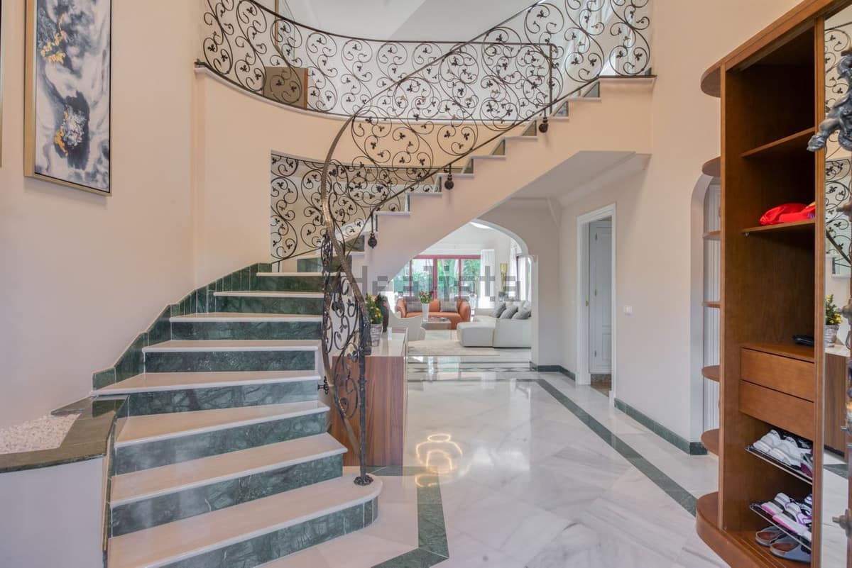 Vijf-slaapkamer villa in Los Flamingos in Los Flamingos - foto 8