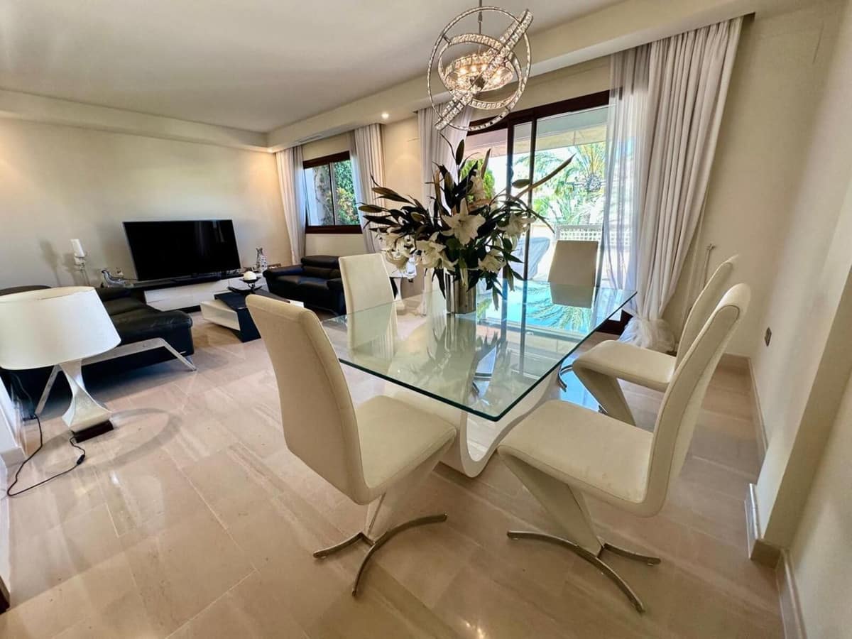 Luxueus duplex-penthouse in Medina de Banús, Nueva Andalucía in Nueva Andalucía - foto 13