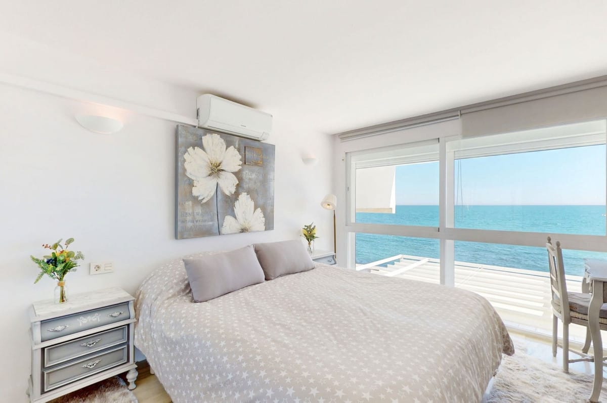 Appartement met 4 slaapkamers in Estepona, volledig gerenoveerd in Estepona - foto 12